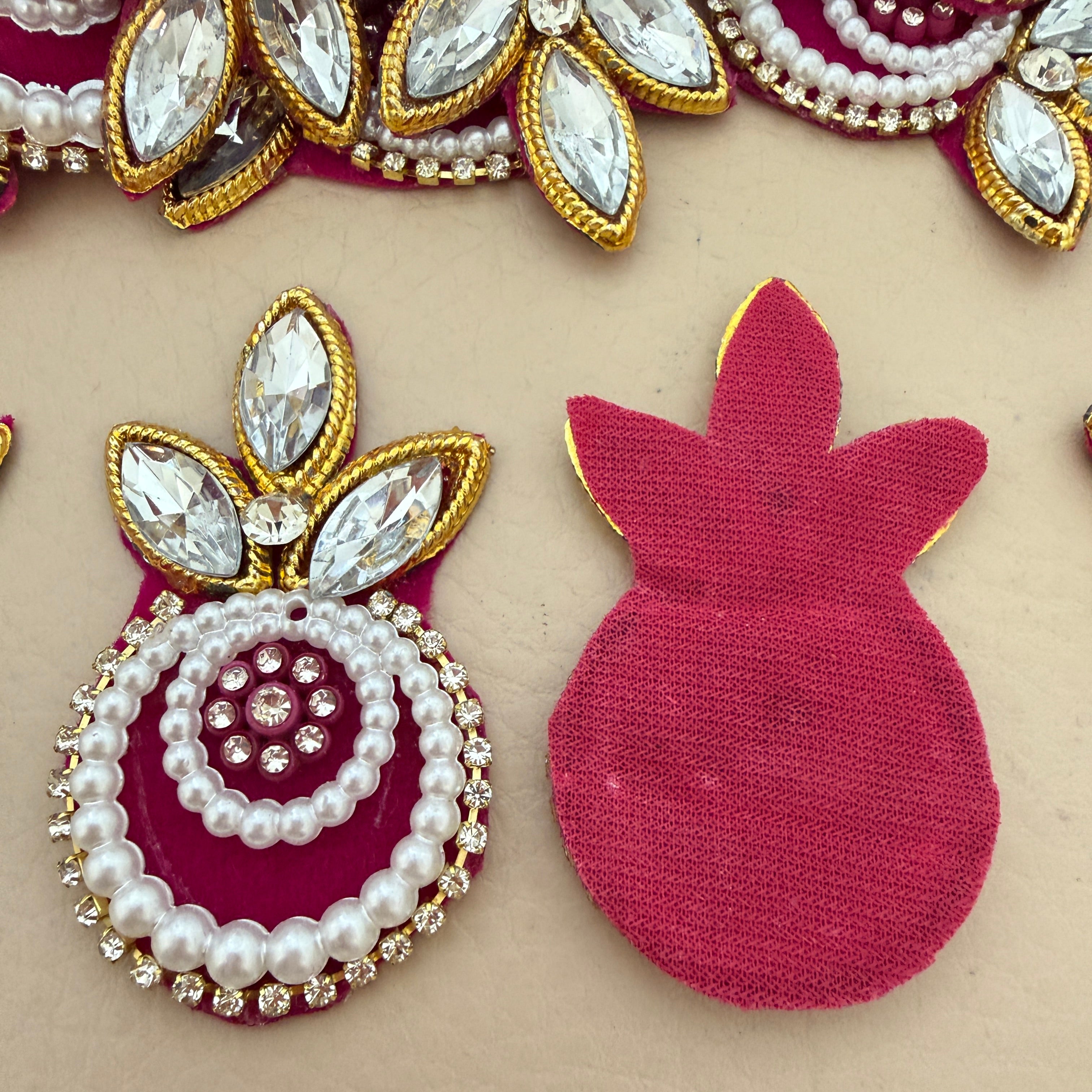 Multiple maroon pearl crystal patches – bulk view