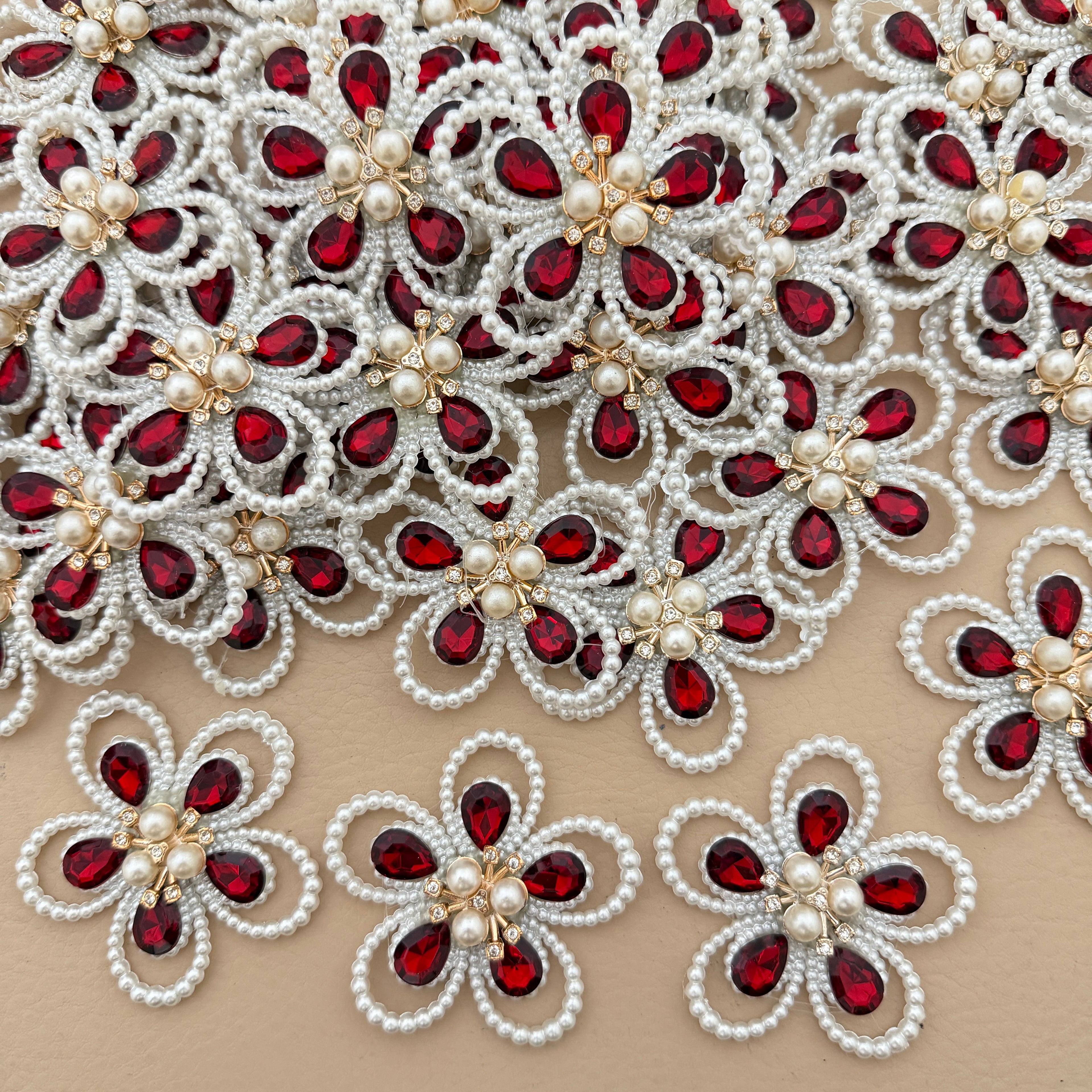 Red crystal pearl flower patch – hand held view