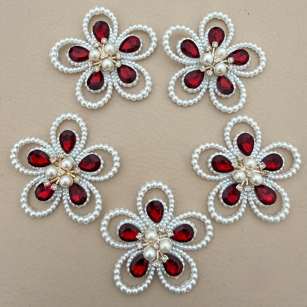 Red crystal pearl flower patch – front and back view showing felt backing