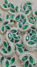 Emerald Green Stone & Pearl Leaf Patches – Pack of 10