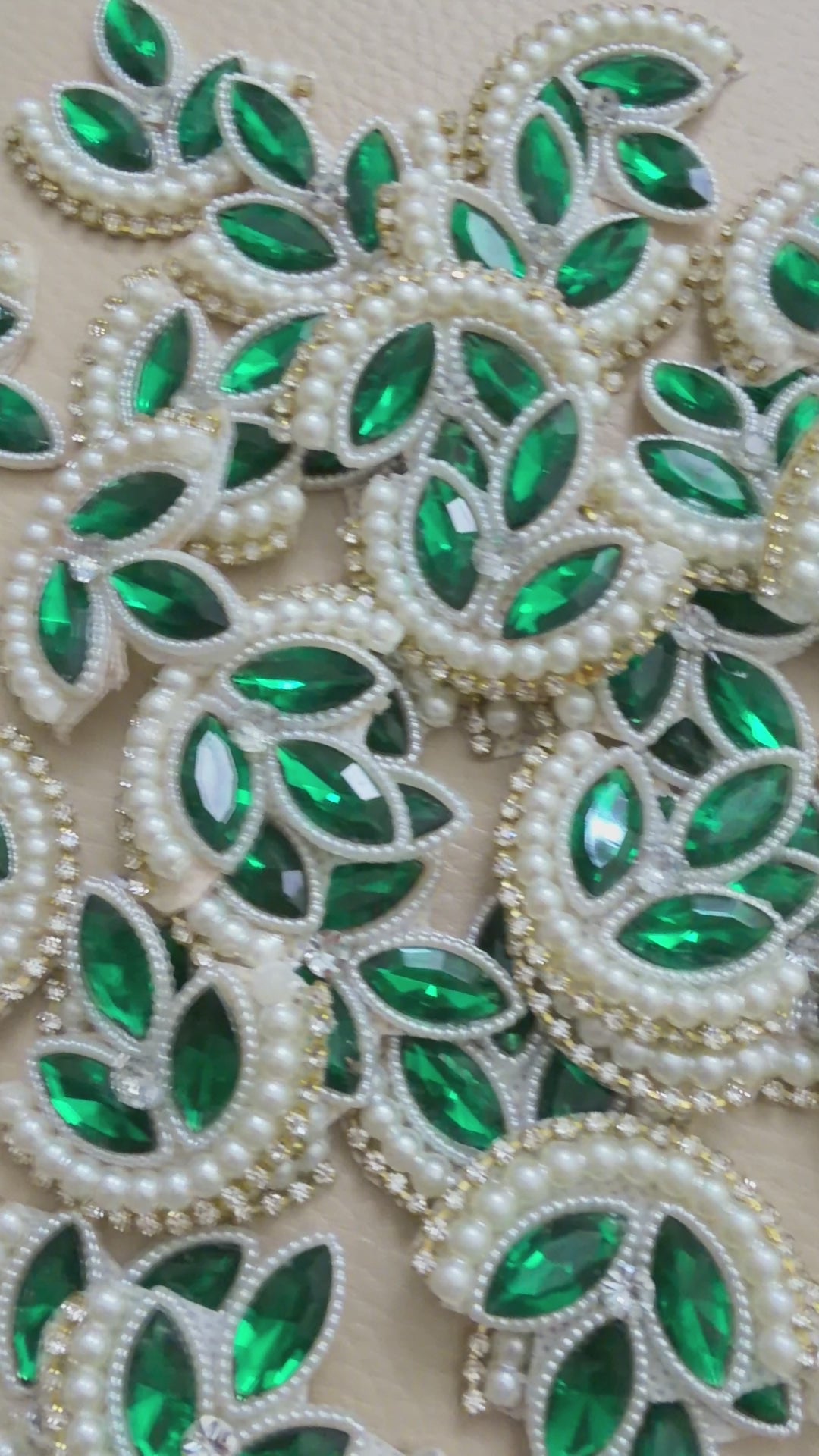 Emerald Green Stone & Pearl Leaf Patches – Pack of 10